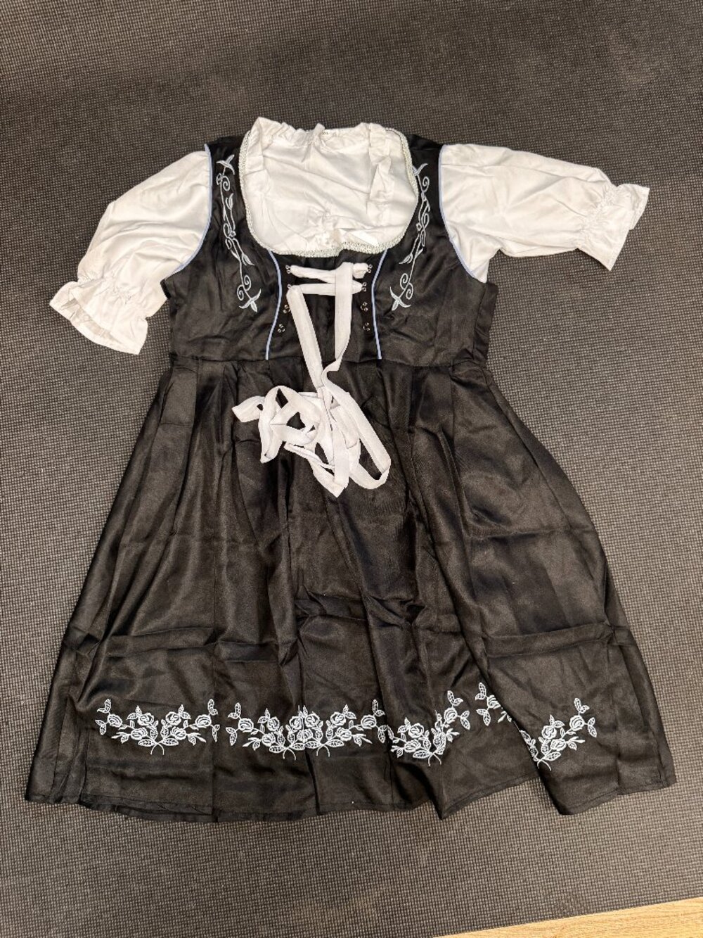 German Dirndl Bavarian Oktoberfest Beer Women Holloween Costume